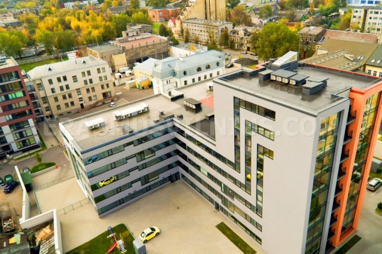 Esterno dell'edificio moderno classe energetica B+, Appartamento Erasmus Vilnius 2 su Mindaugo gatvė vicino al centro storico