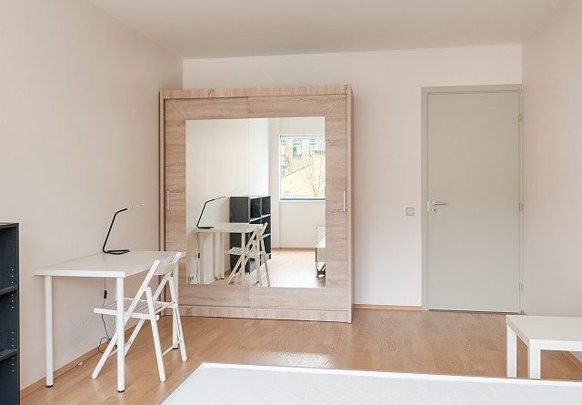Erasmus Vilnius Appartamento 2 — camera con letto king size, Mindaugo gatvė