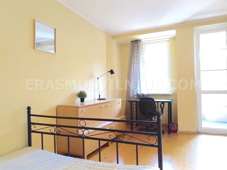 Camera con zona studio nell'appartamento con 4 camere, Kauno gatvė